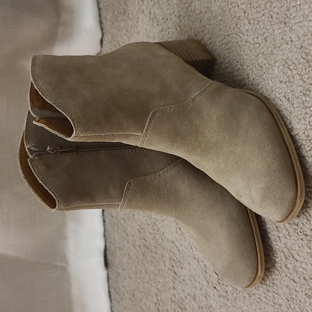 Lucky Brand Size 7 booties